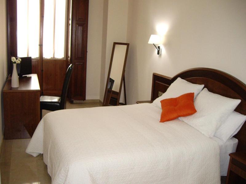 Hotel San Sebastian Hospederia Сьєса Екстер'єр фото
